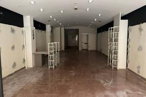 Immobile di 184 m² con 2 locali a Imola