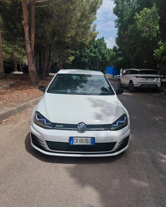 VOLKSWAGEN GOLF GTD 184 CAVALLI ANNO 2015 