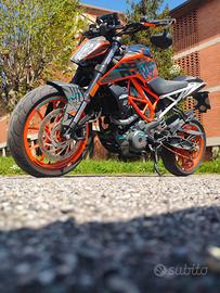 KTM DUKE 390