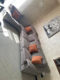 Divano angolare 3mt (rifatto 4 anni fa)