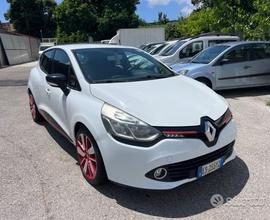 Renault clio 5P-1.5 dci-full-12/2013