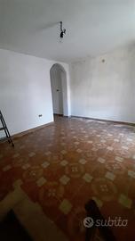 Ampio immobile a Grisolia Paese