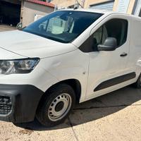 Peugeot partner 3 posti