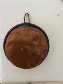 Antiche padelle in rame