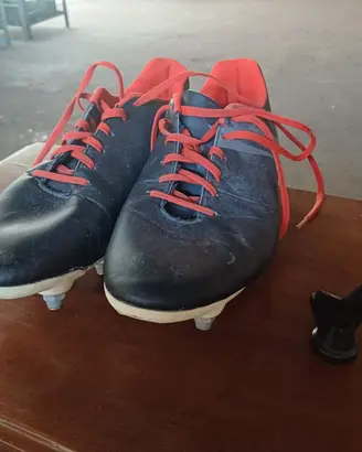 Scarpe da calcio/rugby Kipsta n.44