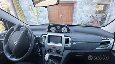 Ypsilon 60000 km originali