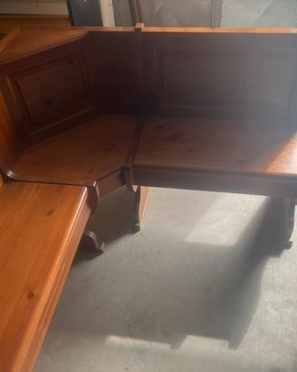 Panchina in legno con contenitore