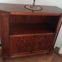 Mobile in stile antico