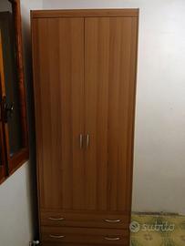 PICCOLO ARMADIO CON CASSETTI