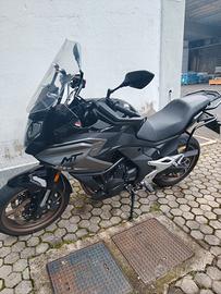 CF Moto MT 700
