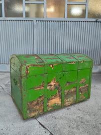  Grande baule antico in legno verde 