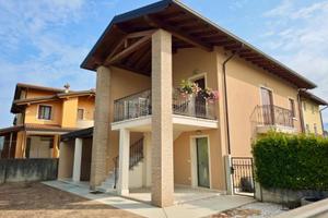 APPARTAMENTO IN BIFAMILIARE: investimento solid...