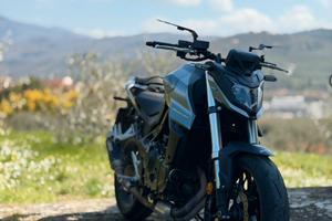 Honda Hornet CB750 (02/2025)