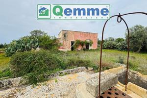 CARATTERISTICO CASOLARE DI CAMPAGNA CON TERRENO