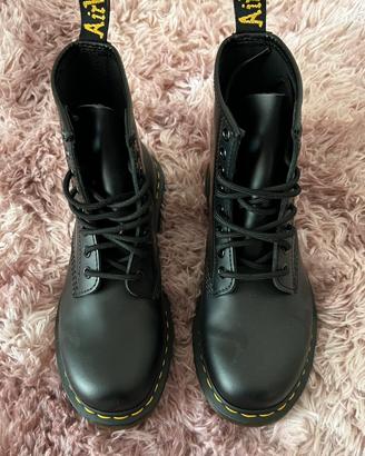 Dr. Martens 1460 Smooth Black.