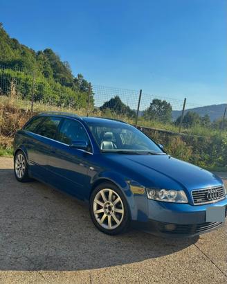 Audi A4 2.5 quattro