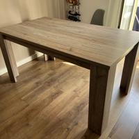 Tavolo in legno
