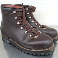 Scarponcini originali Alpini del 1983 taglia 42
