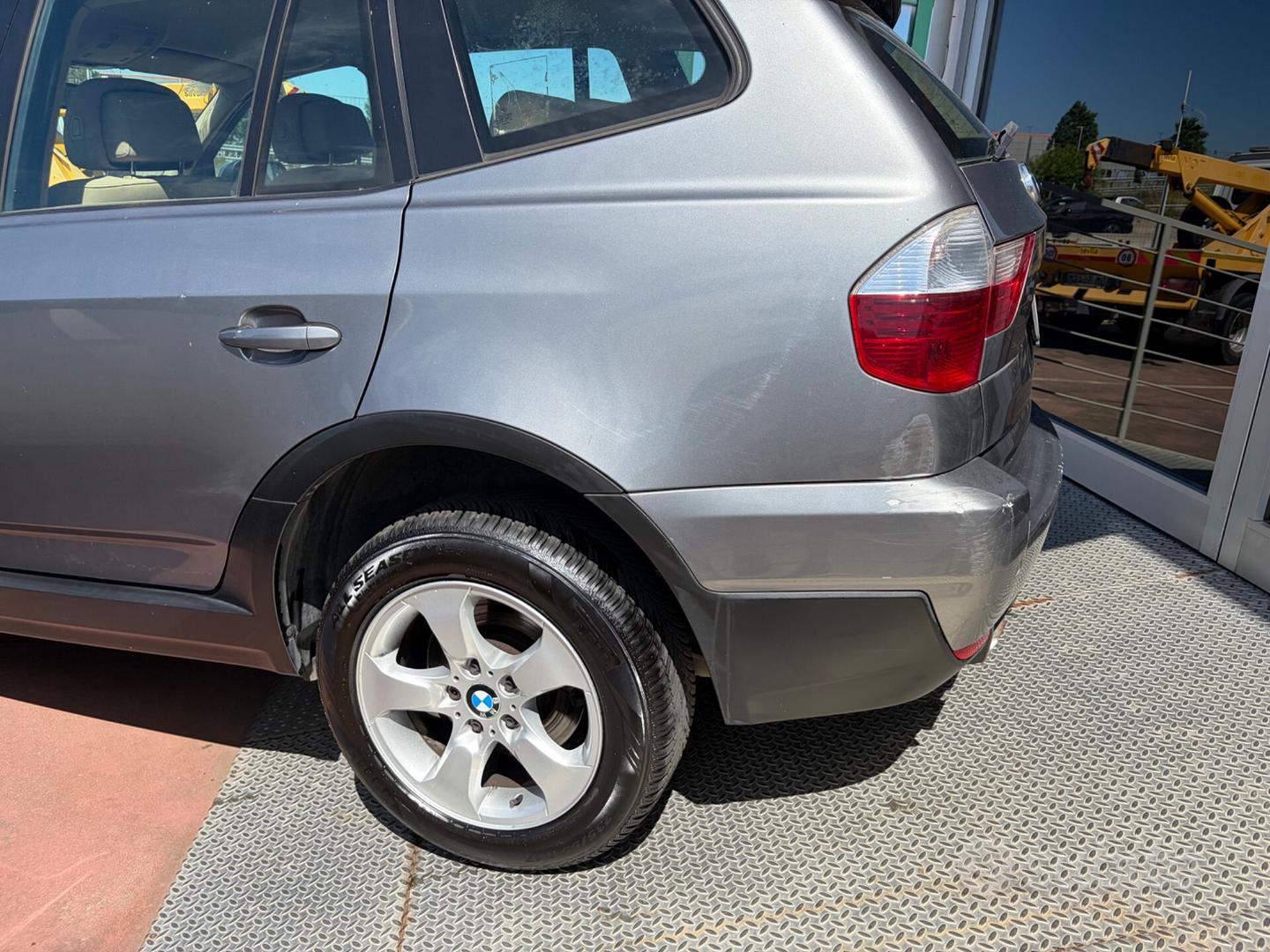 BMW X3 2010 photo 3