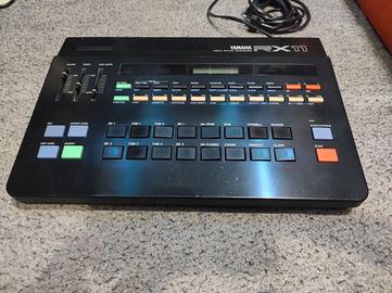 YAMAHA RX 11 Vintage Drum Machine 80's