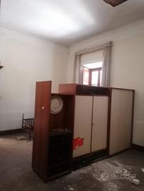 Armadi in legno vintage