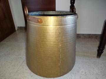 Pentola in rame antica