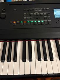 Piano digitale Yamaha DGX 670