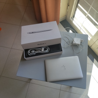 MacBook Air 11 Core i5 RAM 4 GB pari a nuovo