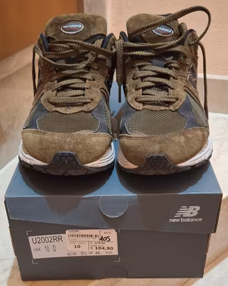 NEW BALANCE 2002R 