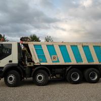 IVECO TRAKKER 450