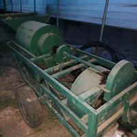 Macchina per la raccolta delle nocciole