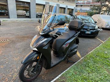 Honda SH 350 Sport