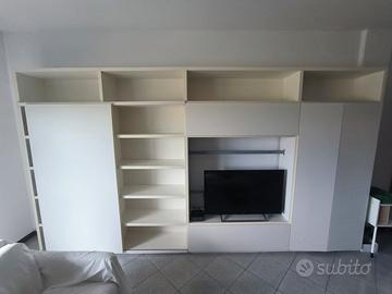 mobile TV con libreria 