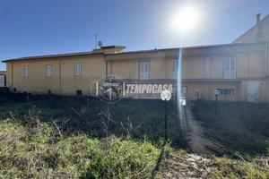 Stabile - Palazzo a Caserta Via Congrega 10 locali