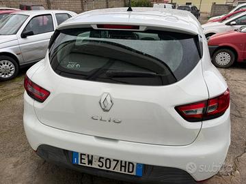 Renault clio 1.2 benzina 75cv 2014 km 74mila