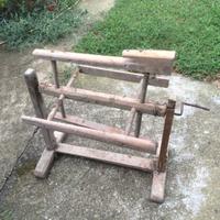 Antico arcolaio in legno per filati