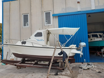 Pilotina 6mt senza patente rimessa a nuovo valuto