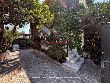 Appartamento, Campofelice di Roccella.