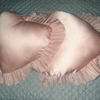 Set di 2 cuscini da arredo letto a forma di cuore