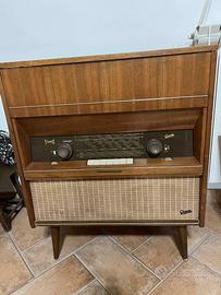 Graetz Polonaise radio giradischi