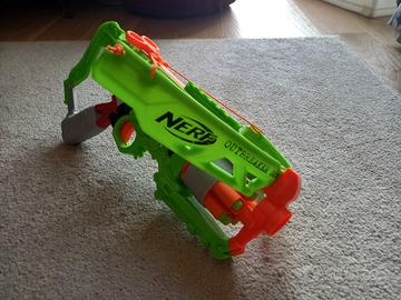 Nerf Zombie Strike Outbreaker Bow