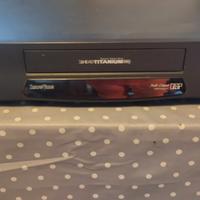 Lettore VHS marca Daewoo in perfette condizioni 