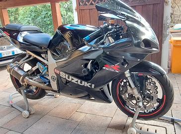 suzuki gsz-r 750