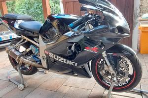 suzuki gsz-r 750