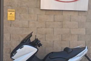 Yamaha T Max 530