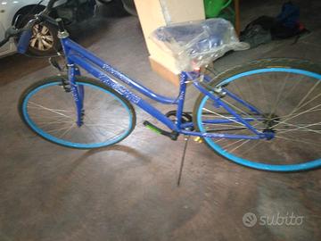 BICICLETTA BACI PERUGINA 