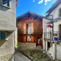 CASA SEMINDIPENDENTE A VIÙ