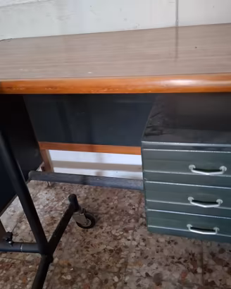 scrivania vintage
