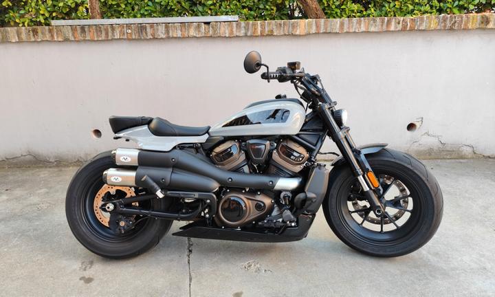 HARLEY-DAVIDSON RH1250S SPORTSTER S