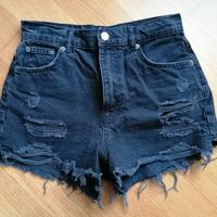 jeans corti neri da ragazza Pull&Bear EUR 36
